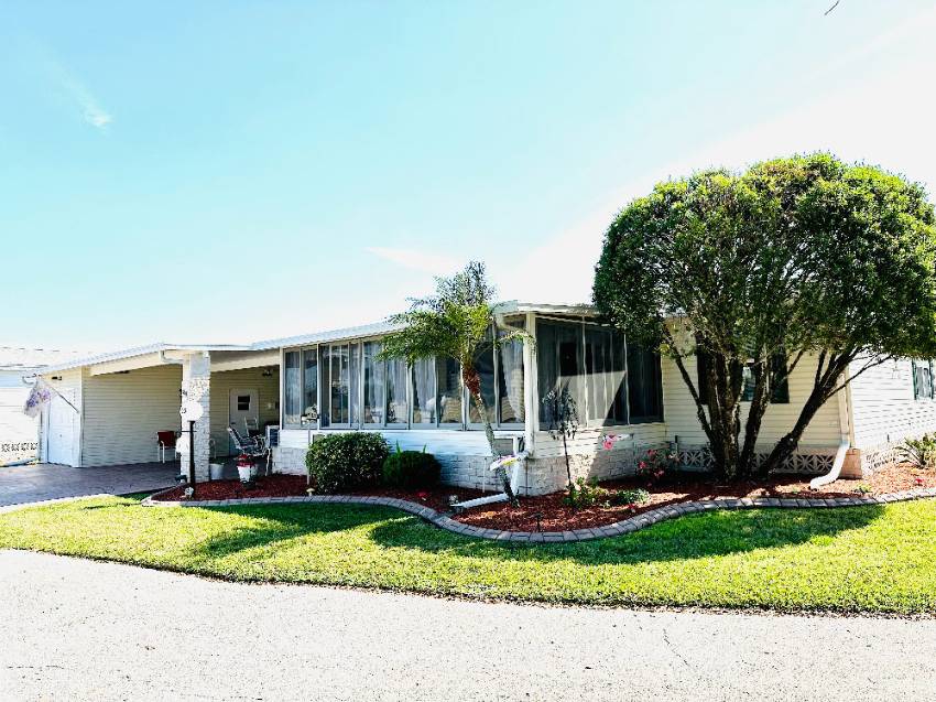 Lakeland, FL Mobile Home for Sale located at 4505 Dewsbury Ct. Schalamar Creek Golf And Country Club
